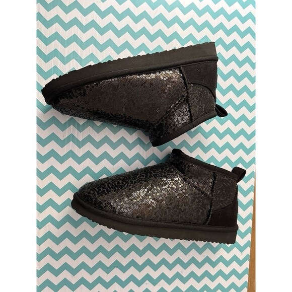 New - Simply Southern Sequined Black Boot Slippers - Ladies Size 9 Booties Cozy - Picture 6 of 8
